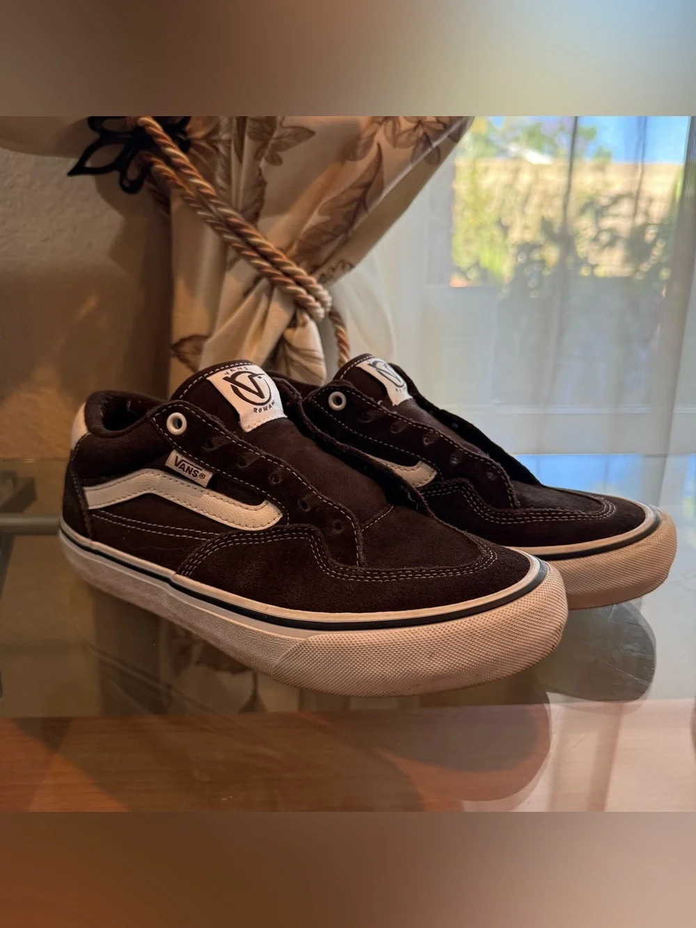 Chocolate brown Vans Classic Low-Top Skate Sneakers